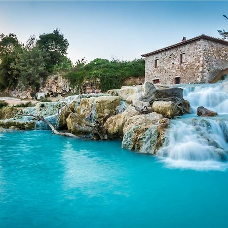 Bio Agriturismo Le Cascatelle Saturnia Eksteriør billede